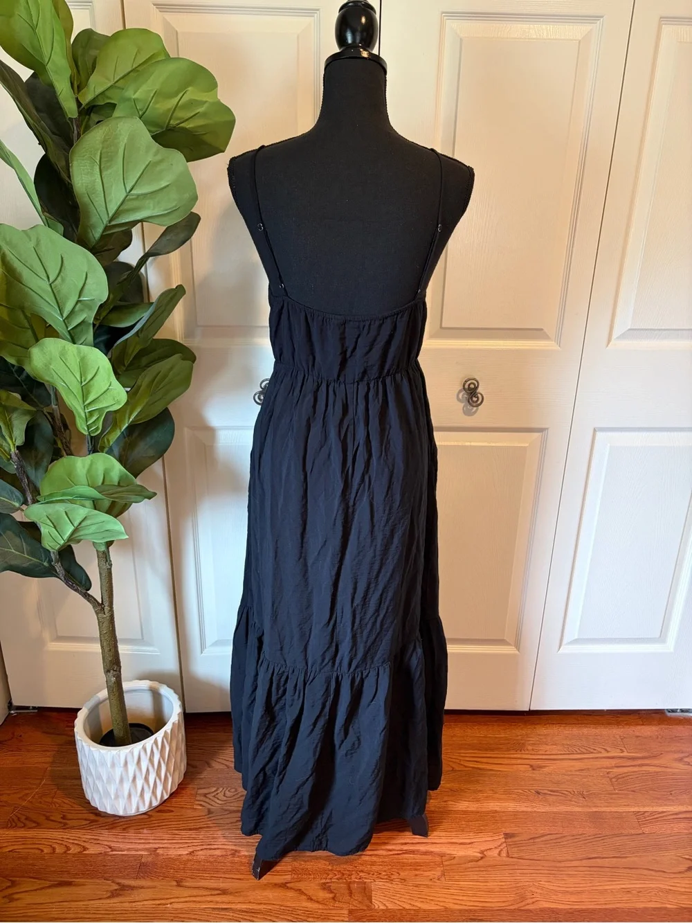 Abercrombie Women's Black Cutout Maxi Dress Medium